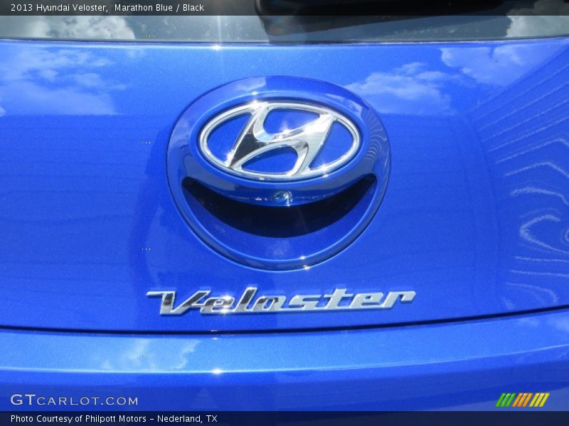 Marathon Blue / Black 2013 Hyundai Veloster