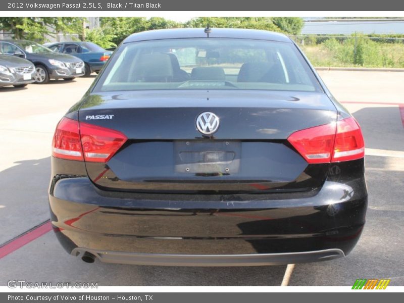 Black / Titan Black 2012 Volkswagen Passat 2.5L S