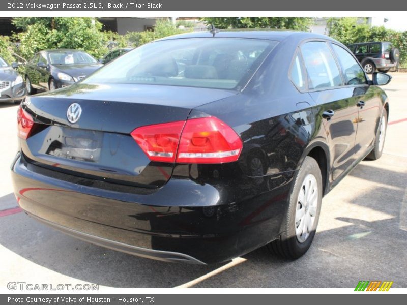 Black / Titan Black 2012 Volkswagen Passat 2.5L S