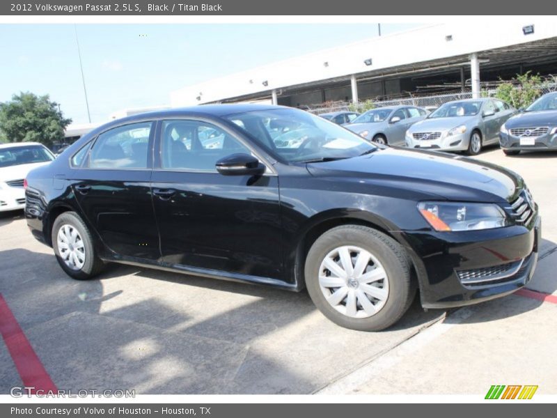 Black / Titan Black 2012 Volkswagen Passat 2.5L S