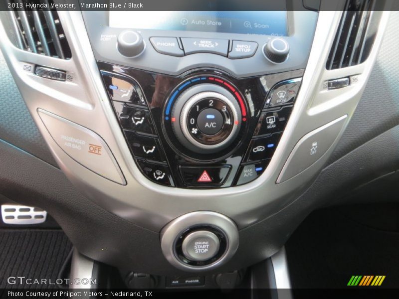 Marathon Blue / Black 2013 Hyundai Veloster
