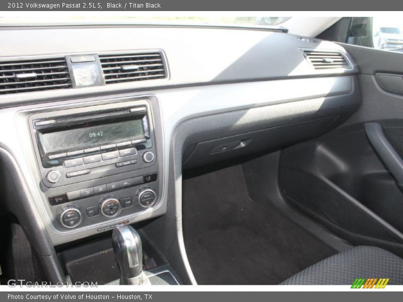 Black / Titan Black 2012 Volkswagen Passat 2.5L S