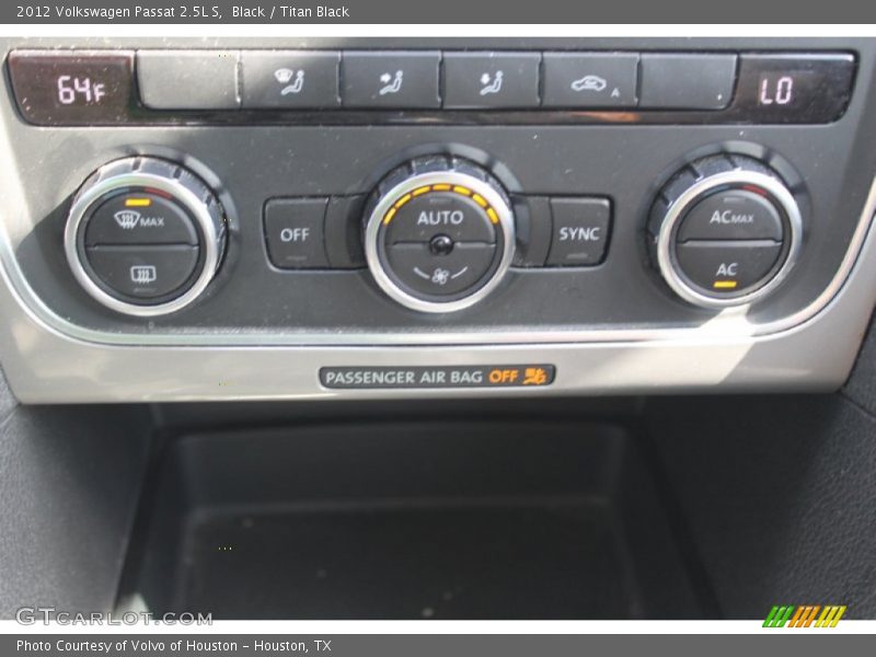 Black / Titan Black 2012 Volkswagen Passat 2.5L S