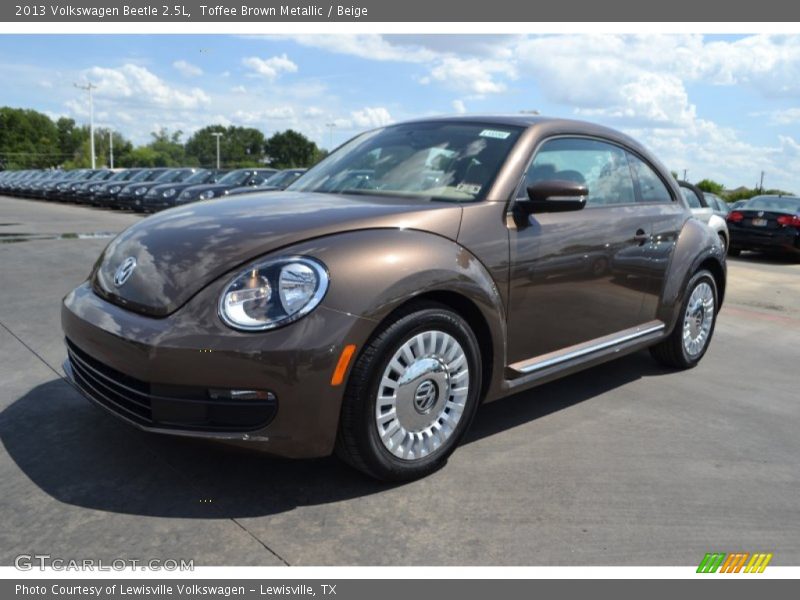 Toffee Brown Metallic / Beige 2013 Volkswagen Beetle 2.5L