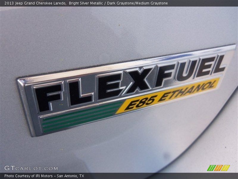 Bright Silver Metallic / Dark Graystone/Medium Graystone 2013 Jeep Grand Cherokee Laredo