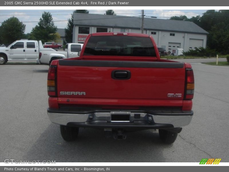 Fire Red / Dark Pewter 2005 GMC Sierra 2500HD SLE Extended Cab 4x4