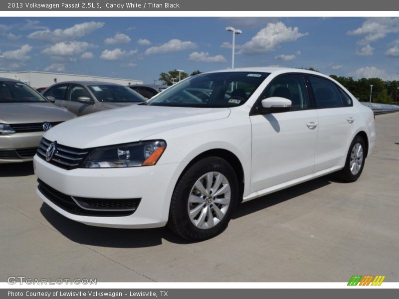 Candy White / Titan Black 2013 Volkswagen Passat 2.5L S
