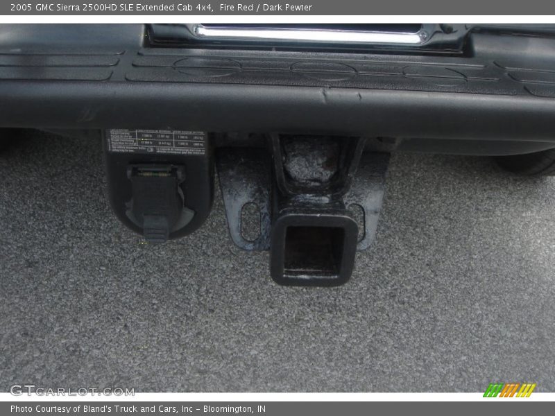 Fire Red / Dark Pewter 2005 GMC Sierra 2500HD SLE Extended Cab 4x4