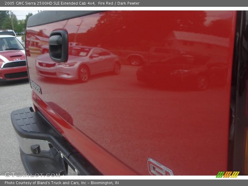 Fire Red / Dark Pewter 2005 GMC Sierra 2500HD SLE Extended Cab 4x4