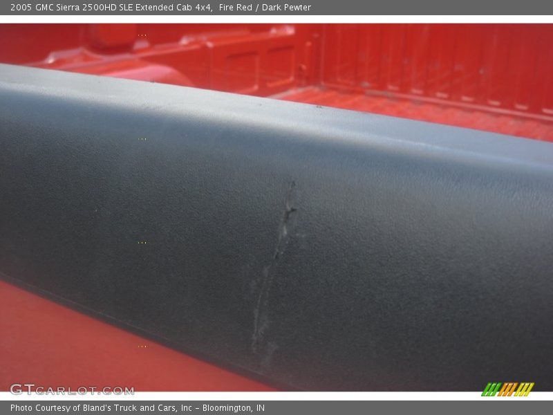 Fire Red / Dark Pewter 2005 GMC Sierra 2500HD SLE Extended Cab 4x4