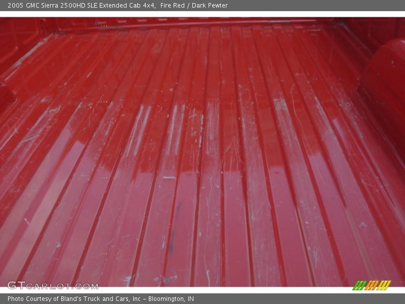 Fire Red / Dark Pewter 2005 GMC Sierra 2500HD SLE Extended Cab 4x4