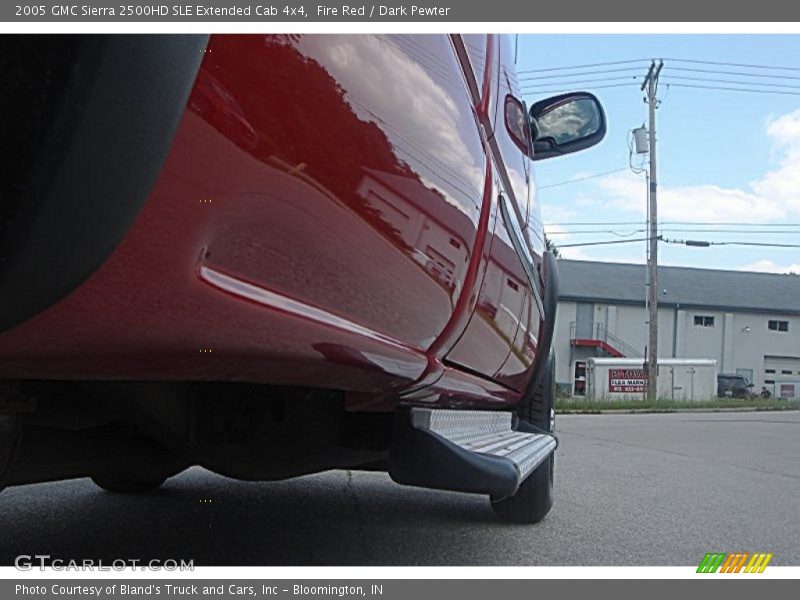 Fire Red / Dark Pewter 2005 GMC Sierra 2500HD SLE Extended Cab 4x4