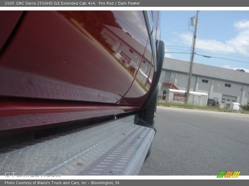Fire Red / Dark Pewter 2005 GMC Sierra 2500HD SLE Extended Cab 4x4