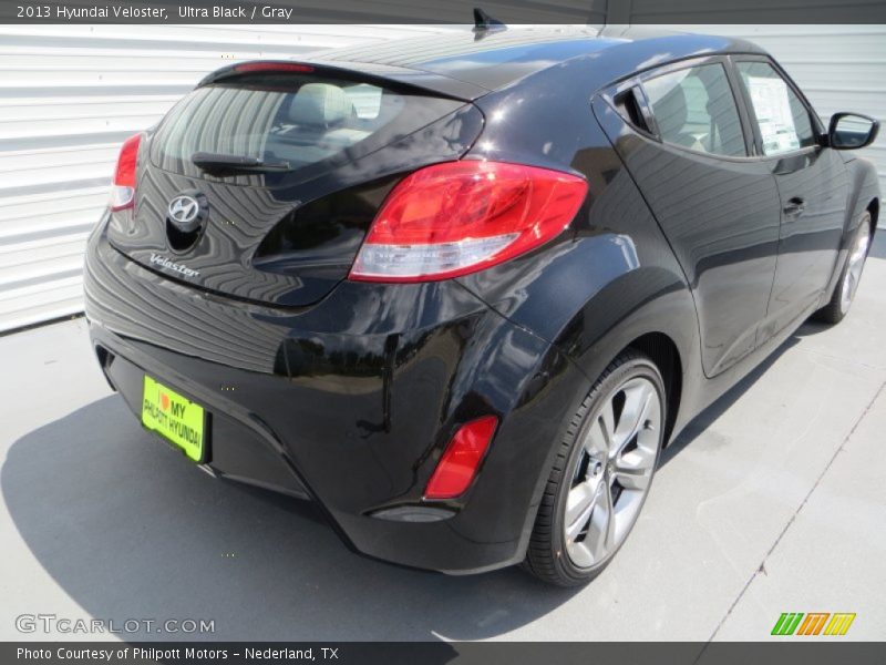 Ultra Black / Gray 2013 Hyundai Veloster