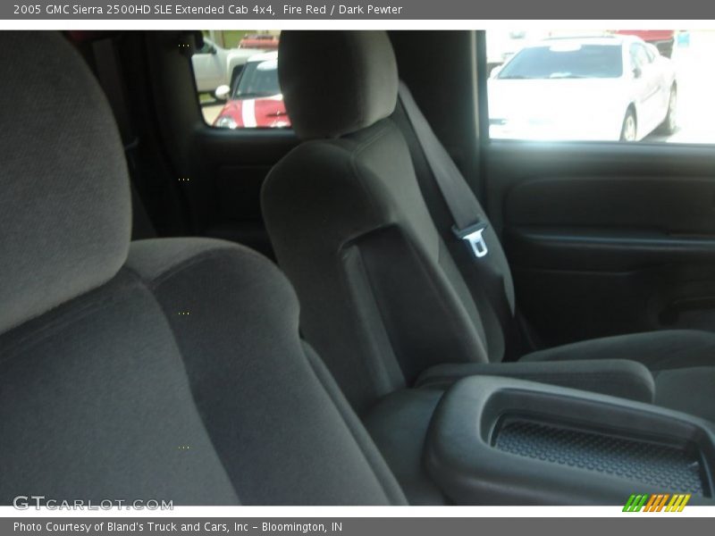 Fire Red / Dark Pewter 2005 GMC Sierra 2500HD SLE Extended Cab 4x4