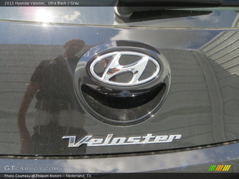 Ultra Black / Gray 2013 Hyundai Veloster