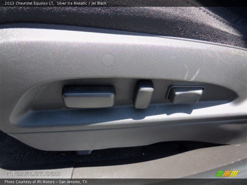Silver Ice Metallic / Jet Black 2013 Chevrolet Equinox LT