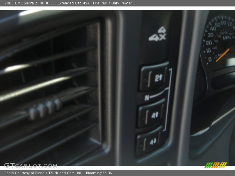 Fire Red / Dark Pewter 2005 GMC Sierra 2500HD SLE Extended Cab 4x4