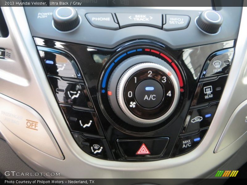 Ultra Black / Gray 2013 Hyundai Veloster