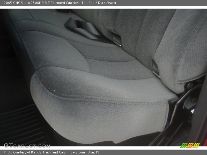 Fire Red / Dark Pewter 2005 GMC Sierra 2500HD SLE Extended Cab 4x4