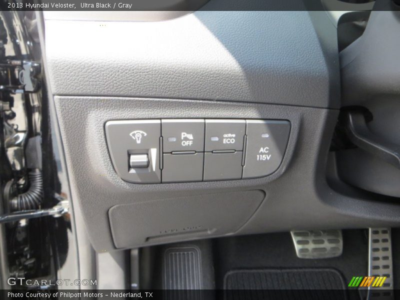 Ultra Black / Gray 2013 Hyundai Veloster