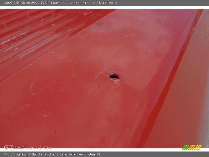 Fire Red / Dark Pewter 2005 GMC Sierra 2500HD SLE Extended Cab 4x4