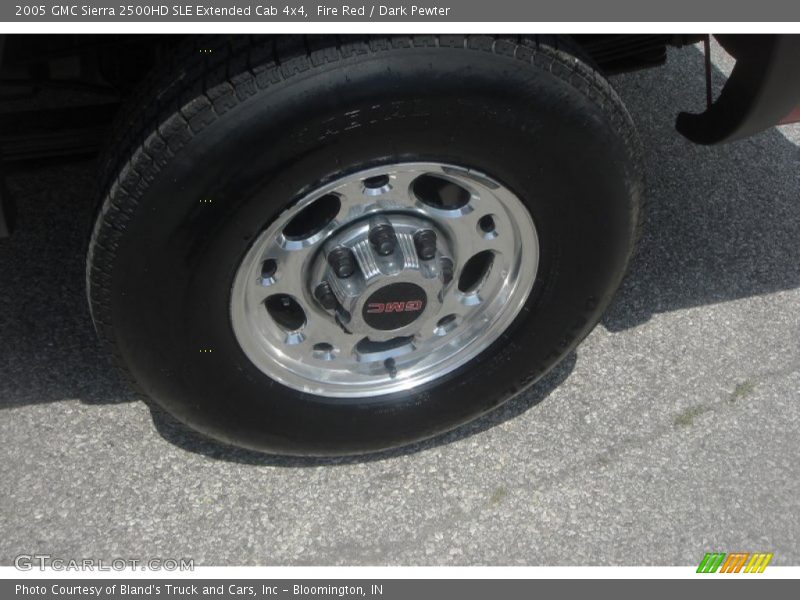 Fire Red / Dark Pewter 2005 GMC Sierra 2500HD SLE Extended Cab 4x4