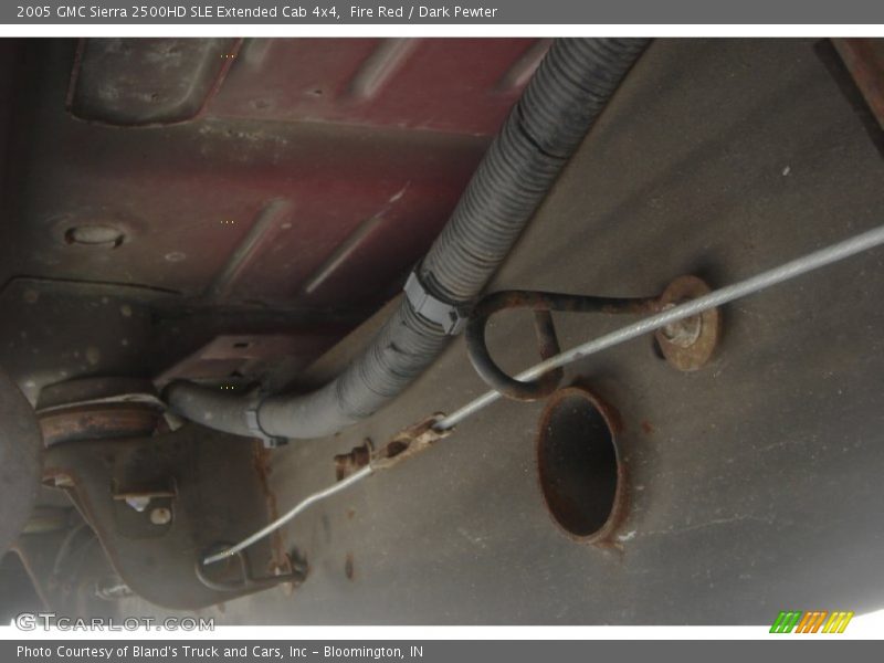 Fire Red / Dark Pewter 2005 GMC Sierra 2500HD SLE Extended Cab 4x4