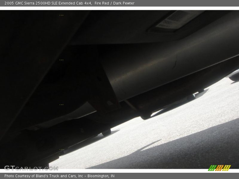 Fire Red / Dark Pewter 2005 GMC Sierra 2500HD SLE Extended Cab 4x4