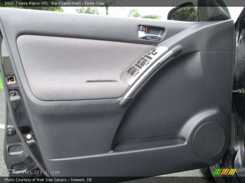 Door Panel of 2005 Matrix XRS