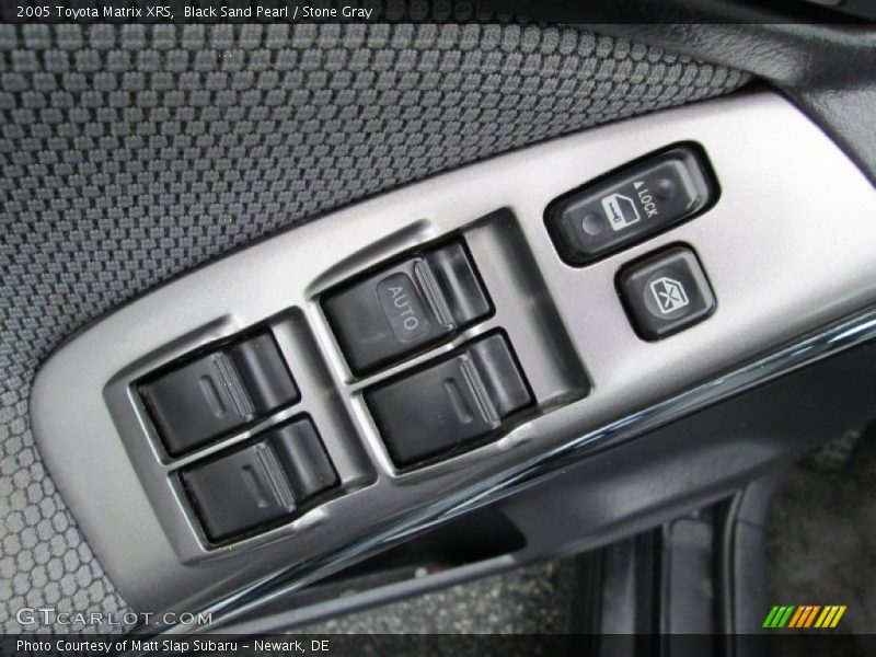 Controls of 2005 Matrix XRS