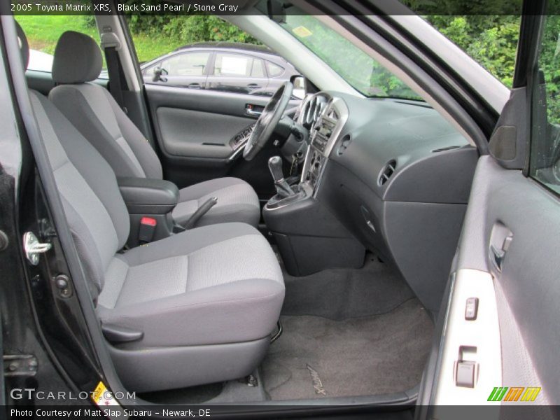  2005 Matrix XRS Stone Gray Interior