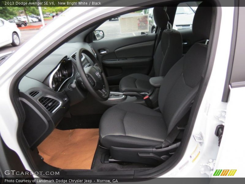 New Bright White / Black 2013 Dodge Avenger SE V6