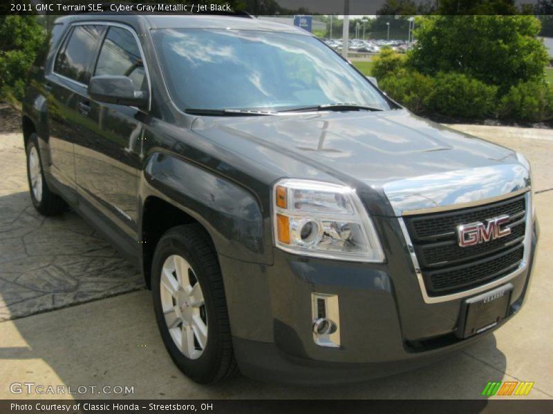 Cyber Gray Metallic / Jet Black 2011 GMC Terrain SLE