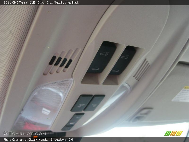 Cyber Gray Metallic / Jet Black 2011 GMC Terrain SLE