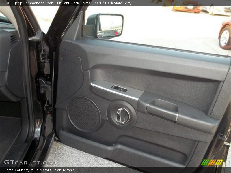 Brilliant Black Crystal Pearl / Dark Slate Gray 2010 Jeep Commander Sport