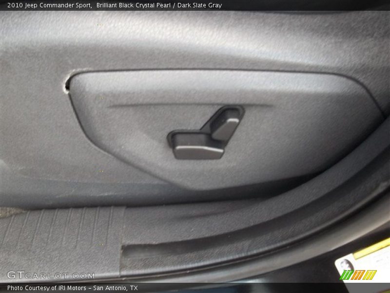 Brilliant Black Crystal Pearl / Dark Slate Gray 2010 Jeep Commander Sport