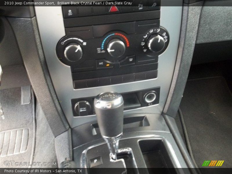 Brilliant Black Crystal Pearl / Dark Slate Gray 2010 Jeep Commander Sport