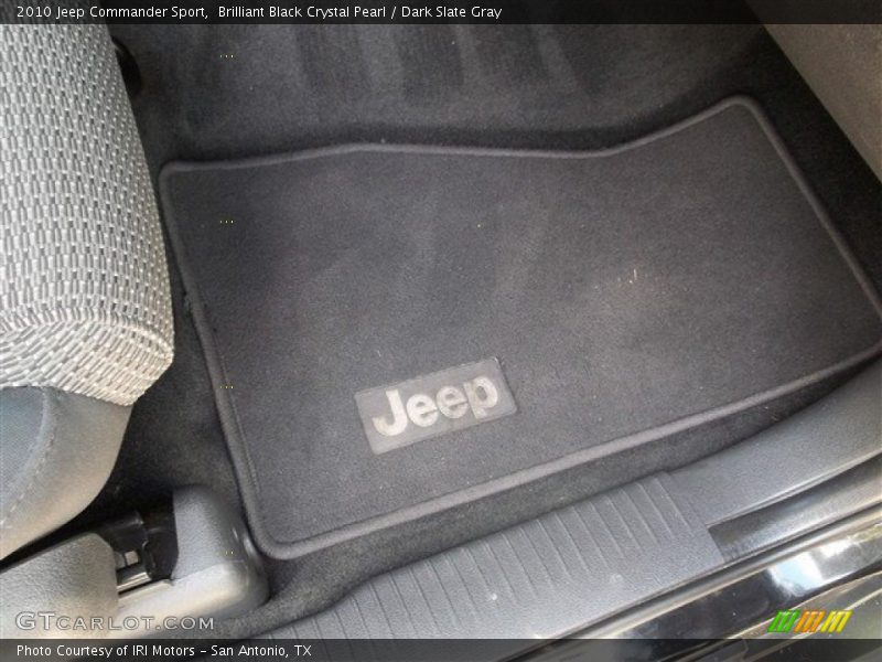 Brilliant Black Crystal Pearl / Dark Slate Gray 2010 Jeep Commander Sport