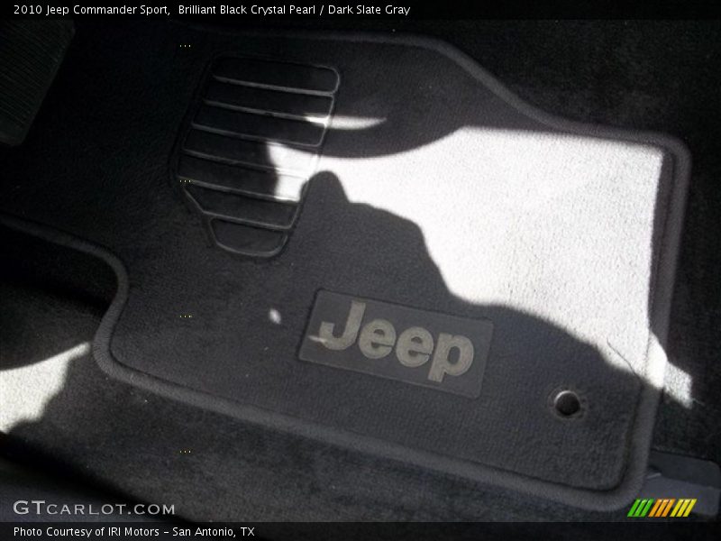 Brilliant Black Crystal Pearl / Dark Slate Gray 2010 Jeep Commander Sport