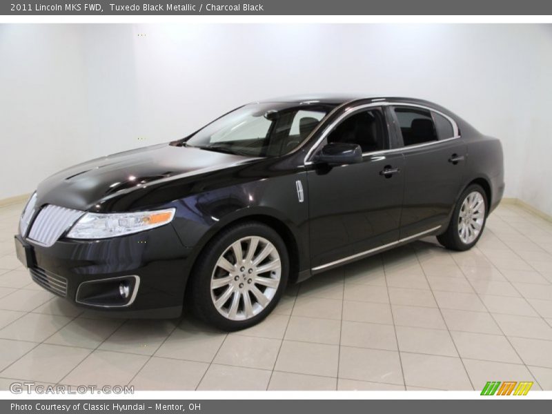 Tuxedo Black Metallic / Charcoal Black 2011 Lincoln MKS FWD