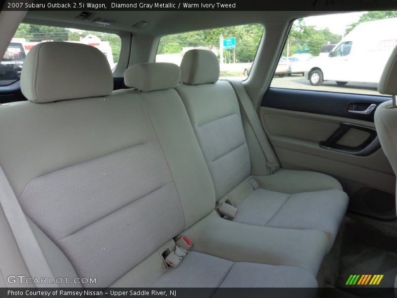 Diamond Gray Metallic / Warm Ivory Tweed 2007 Subaru Outback 2.5i Wagon