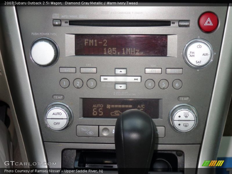 Diamond Gray Metallic / Warm Ivory Tweed 2007 Subaru Outback 2.5i Wagon