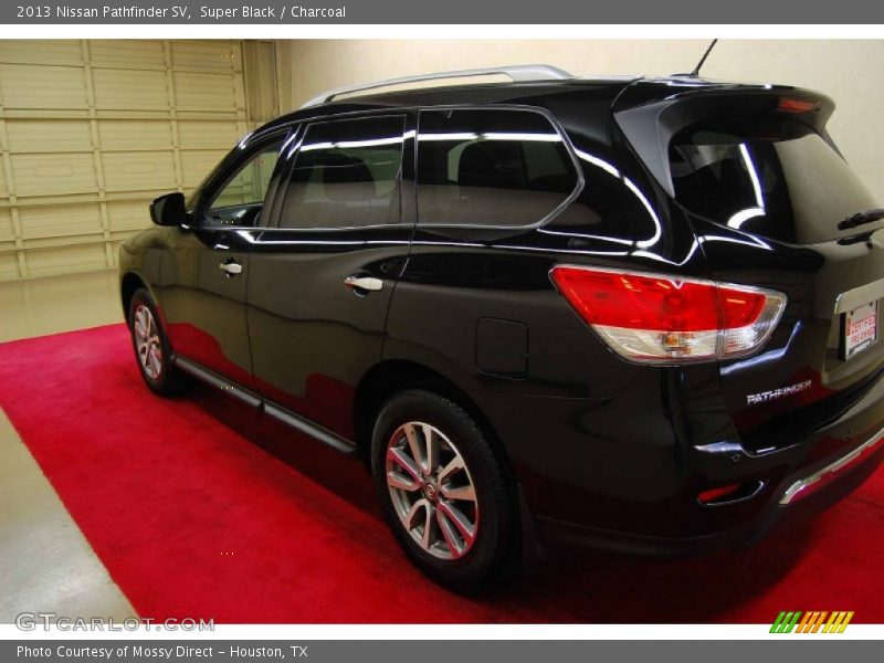 Super Black / Charcoal 2013 Nissan Pathfinder SV