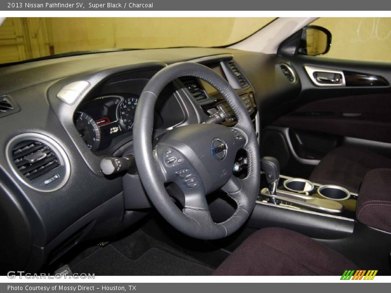 Super Black / Charcoal 2013 Nissan Pathfinder SV
