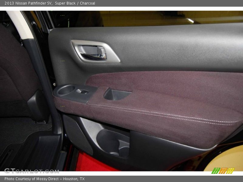 Super Black / Charcoal 2013 Nissan Pathfinder SV