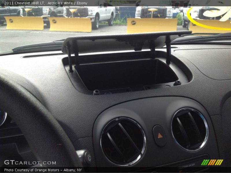 Arctic Ice White / Ebony 2011 Chevrolet HHR LT