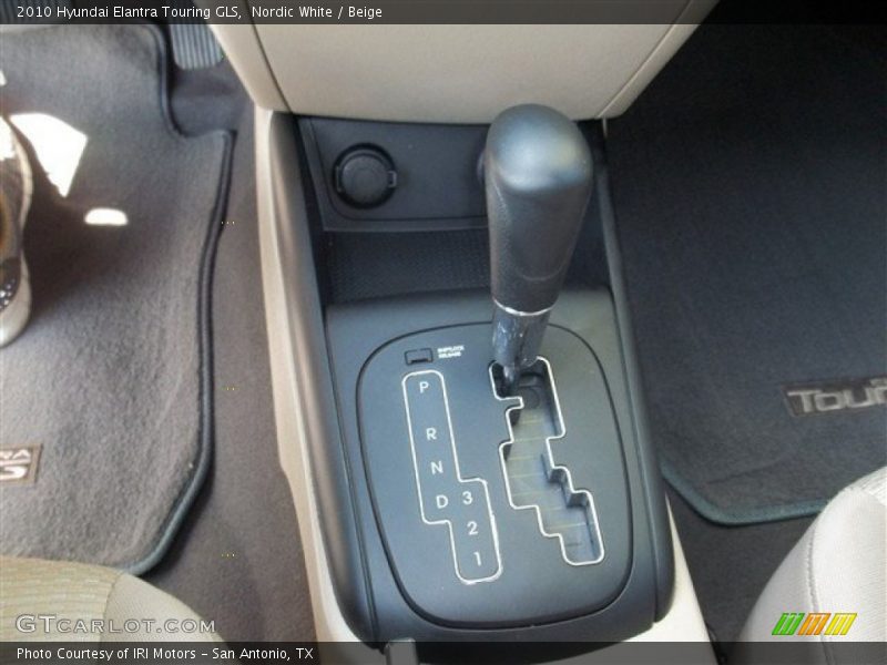 Nordic White / Beige 2010 Hyundai Elantra Touring GLS