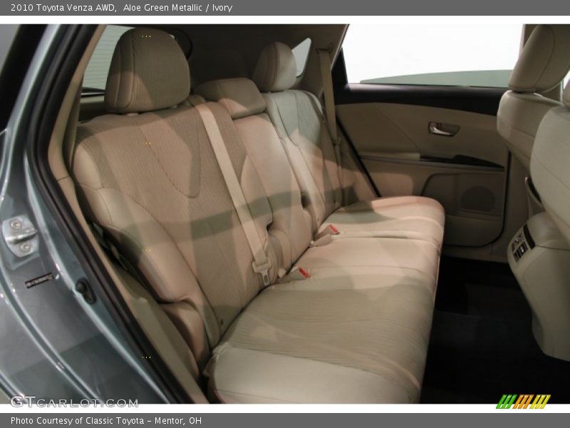 Aloe Green Metallic / Ivory 2010 Toyota Venza AWD