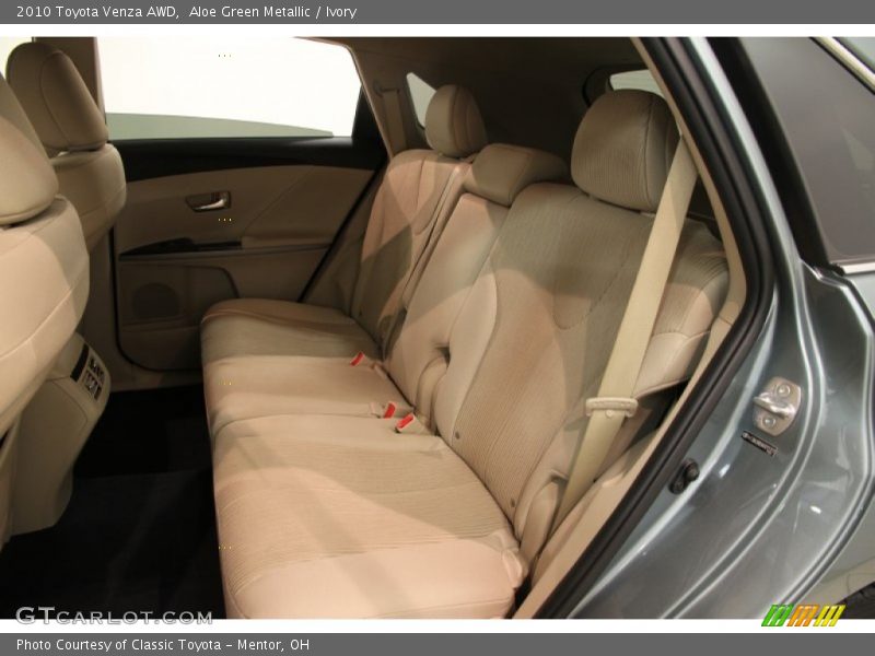 Aloe Green Metallic / Ivory 2010 Toyota Venza AWD